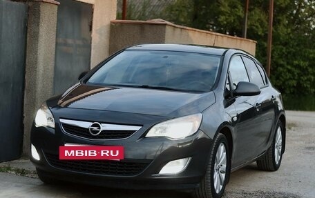 Opel Astra J, 2011 год, 800 000 рублей, 7 фотография