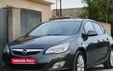 Opel Astra J, 2011 год, 800 000 рублей, 8 фотография