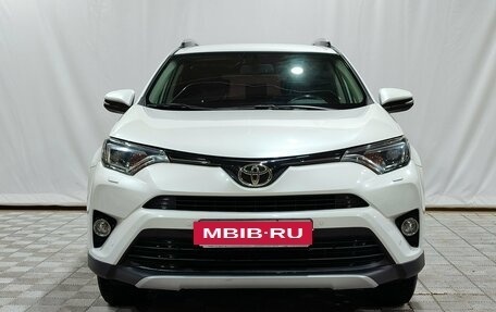 Toyota RAV4, 2019 год, 2 900 000 рублей, 2 фотография