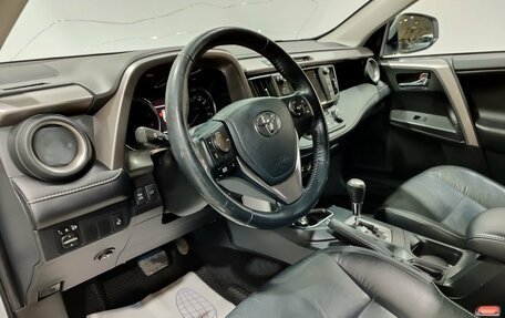 Toyota RAV4, 2019 год, 2 900 000 рублей, 17 фотография