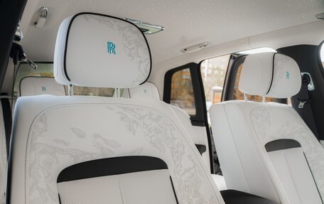 Rolls-Royce Cullinan, 2026 год, 75 000 000 рублей, 6 фотография
