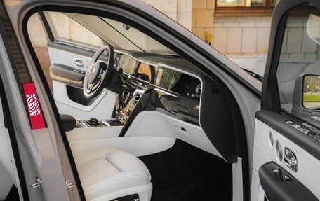 Rolls-Royce Cullinan, 2026 год, 75 000 000 рублей, 4 фотография