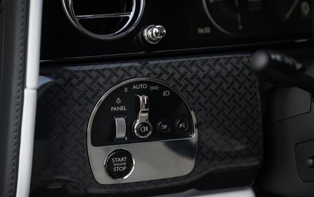 Rolls-Royce Cullinan, 2026 год, 75 000 000 рублей, 21 фотография