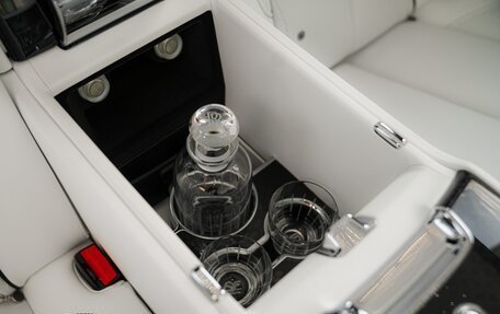 Rolls-Royce Cullinan, 2026 год, 75 000 000 рублей, 30 фотография