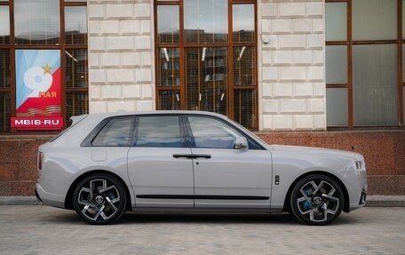 Rolls-Royce Cullinan, 2026 год, 75 000 000 рублей, 39 фотография
