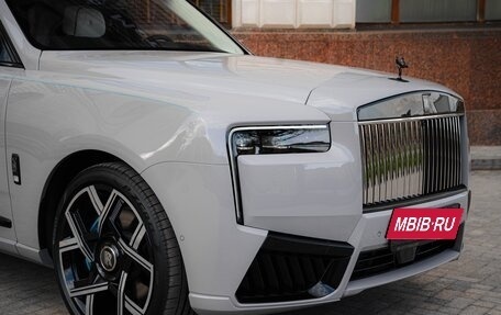 Rolls-Royce Cullinan, 2026 год, 75 000 000 рублей, 36 фотография