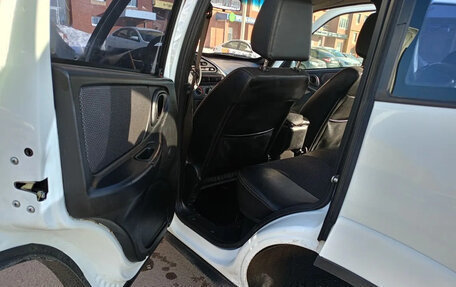 Chevrolet Niva I рестайлинг, 2015 год, 570 000 рублей, 2 фотография