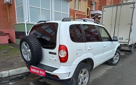Chevrolet Niva I рестайлинг, 2015 год, 570 000 рублей, 4 фотография