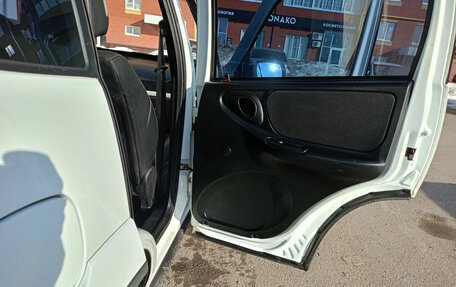 Chevrolet Niva I рестайлинг, 2015 год, 570 000 рублей, 13 фотография