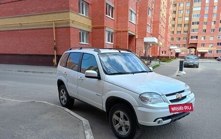 Chevrolet Niva I рестайлинг, 2015 год, 570 000 рублей, 7 фотография