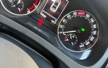 Skoda Rapid I, 2015 год, 960 000 рублей, 5 фотография