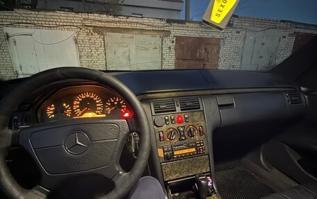 Mercedes-Benz E-Класс, 1998 год, 350 000 рублей, 7 фотография
