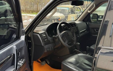 Mitsubishi Pajero IV, 2011 год, 1 700 000 рублей, 7 фотография