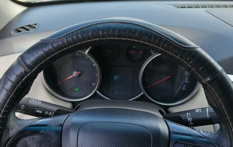 Chevrolet Cruze II, 2011 год, 500 000 рублей, 10 фотография