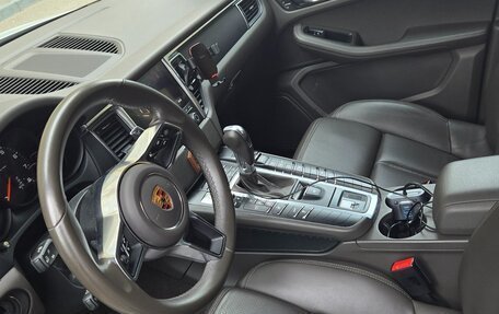 Porsche Macan I рестайлинг, 2017 год, 3 000 000 рублей, 7 фотография