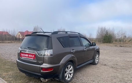 Mitsubishi Outlander III рестайлинг 3, 2011 год, 1 000 000 рублей, 7 фотография