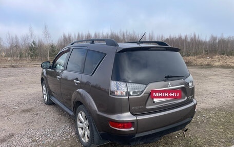 Mitsubishi Outlander III рестайлинг 3, 2011 год, 1 000 000 рублей, 6 фотография