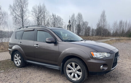 Mitsubishi Outlander III рестайлинг 3, 2011 год, 1 000 000 рублей, 10 фотография