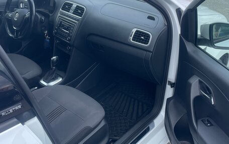 Volkswagen Polo VI (EU Market), 2016 год, 1 030 000 рублей, 11 фотография