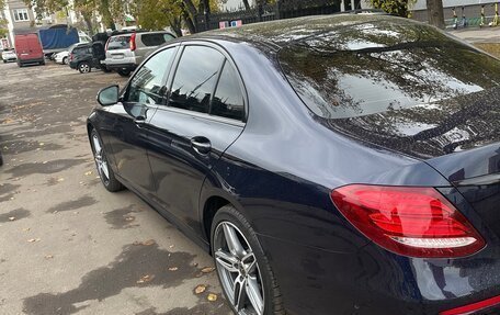 Mercedes-Benz E-Класс, 2019 год, 3 600 000 рублей, 9 фотография