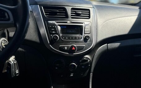 Hyundai Solaris II рестайлинг, 2016 год, 799 000 рублей, 13 фотография