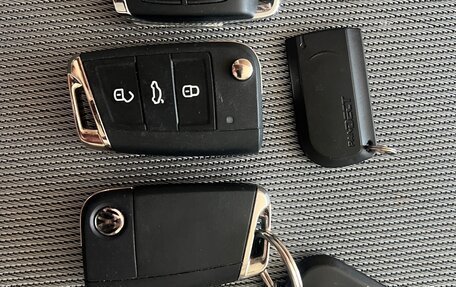 Volkswagen Tiguan II, 2017 год, 3 150 000 рублей, 29 фотография
