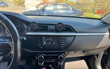 KIA Rio IV, 2018 год, 1 350 000 рублей, 8 фотография