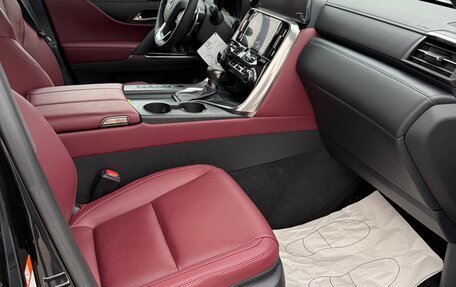 Lexus LX, 2024 год, 22 000 000 рублей, 25 фотография