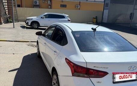 Hyundai Solaris II рестайлинг, 2018 год, 635 000 рублей, 4 фотография
