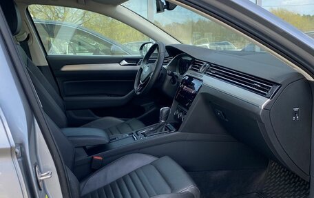 Volkswagen Passat B8 рестайлинг, 2017 год, 2 159 000 рублей, 23 фотография