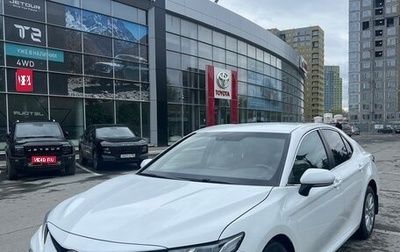 Toyota Camry, 2021 год, 2 100 000 рублей, 1 фотография
