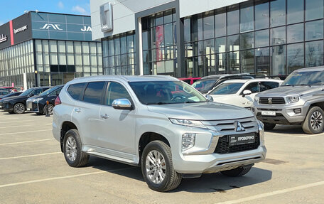 Mitsubishi Pajero Sport III рестайлинг, 2021 год, 3 990 000 рублей, 6 фотография