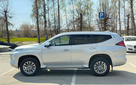 Mitsubishi Pajero Sport III рестайлинг, 2021 год, 3 990 000 рублей, 12 фотография