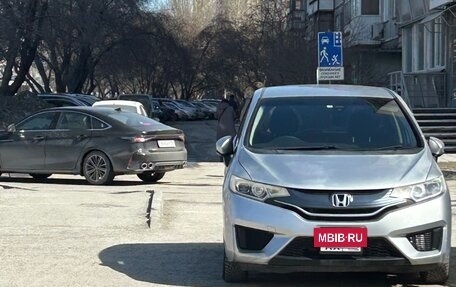Honda Fit III, 2013 год, 1 285 000 рублей, 2 фотография