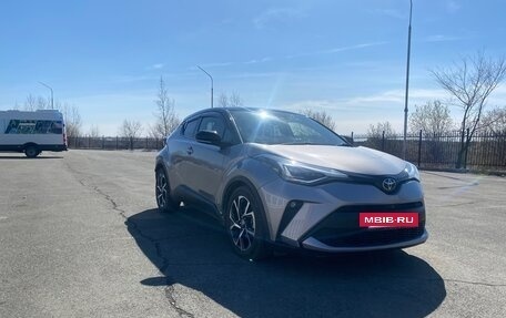 Toyota C-HR I рестайлинг, 2019 год, 1 880 000 рублей, 7 фотография