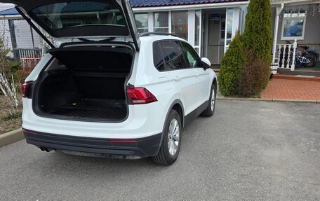 Volkswagen Tiguan II, 2020 год, 2 600 000 рублей, 10 фотография