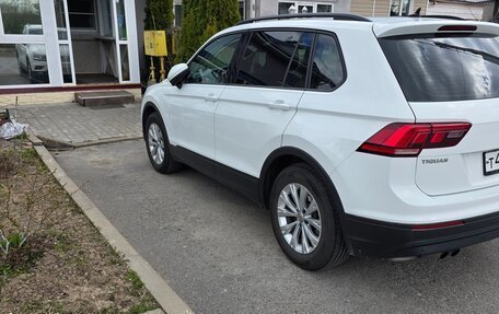 Volkswagen Tiguan II, 2020 год, 2 600 000 рублей, 13 фотография