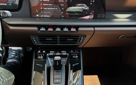 Porsche 911, 2026 год, 44 000 000 рублей, 18 фотография