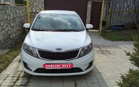 KIA Rio III рестайлинг, 2013 год, 850 000 рублей, 3 фотография