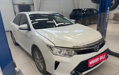 Toyota Camry, 2016 год, 2 100 000 рублей, 4 фотография