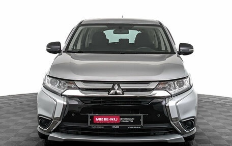 Mitsubishi Outlander III рестайлинг 3, 2016 год, 1 830 000 рублей, 2 фотография