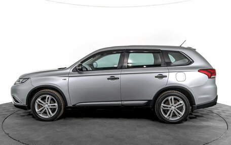 Mitsubishi Outlander III рестайлинг 3, 2016 год, 1 830 000 рублей, 8 фотография
