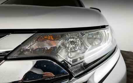 Mitsubishi Outlander III рестайлинг 3, 2016 год, 1 830 000 рублей, 17 фотография
