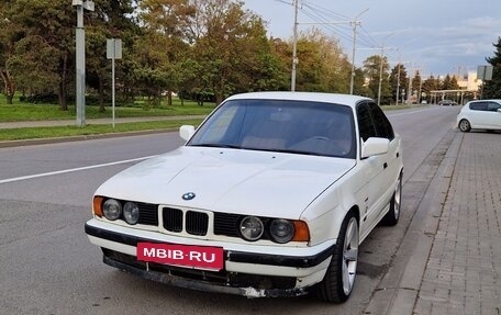 BMW 5 серия, 1990 год, 410 000 рублей, 1 фотография