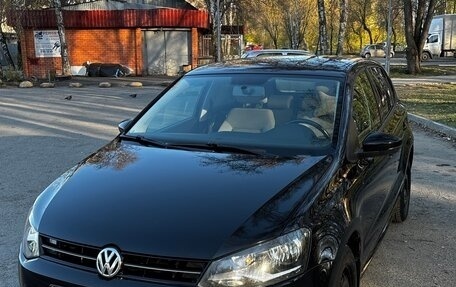 Volkswagen Polo VI (EU Market), 2012 год, 750 000 рублей, 1 фотография