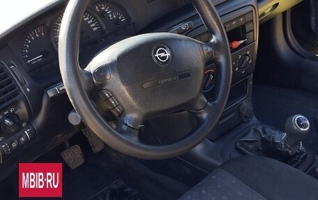 Opel Vectra B рестайлинг, 2001 год, 180 000 рублей, 6 фотография