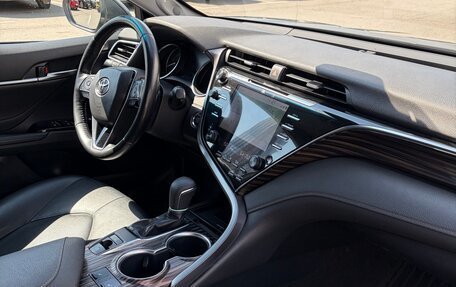 Toyota Camry, 2021 год, 2 650 000 рублей, 7 фотография