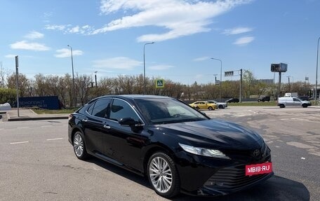 Toyota Camry, 2021 год, 2 650 000 рублей, 2 фотография
