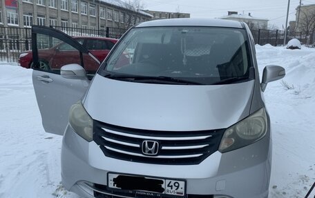 Honda Freed I, 2009 год, 900 000 рублей, 2 фотография