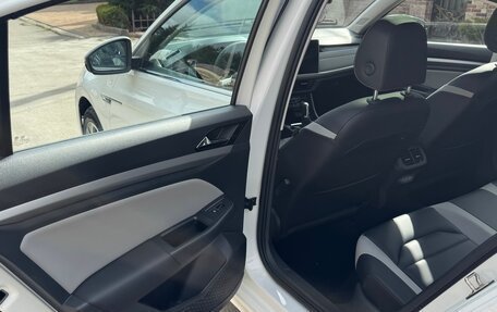 Volkswagen Bora, 2023 год, 2 230 000 рублей, 26 фотография